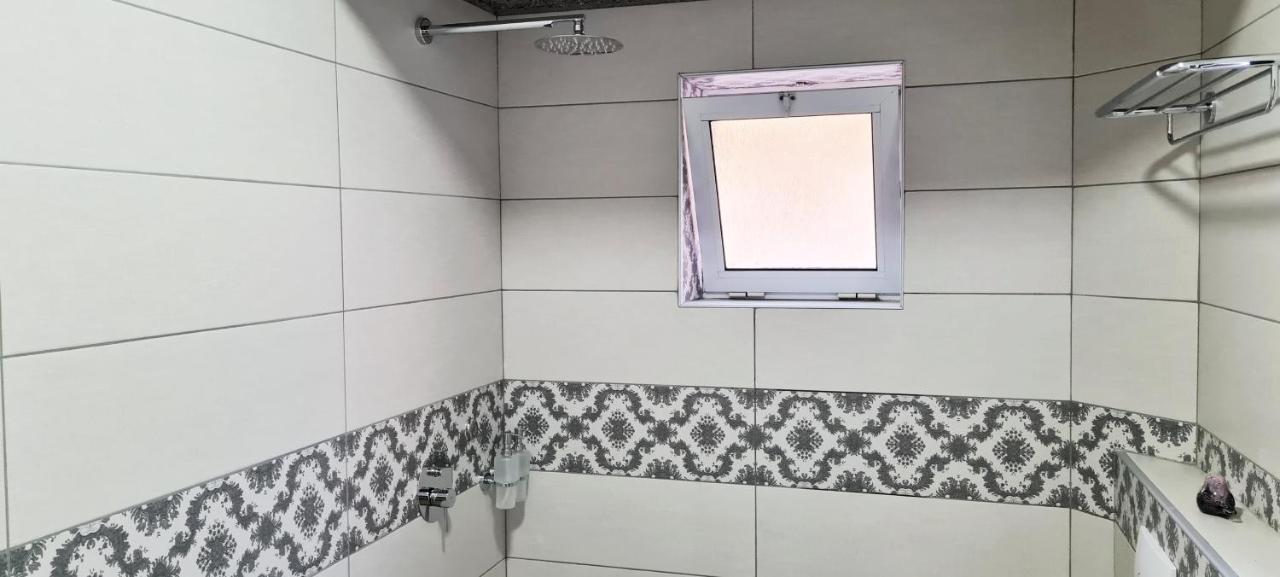 2V1 - Sheshi Willson Apartment Tirana Exterior photo