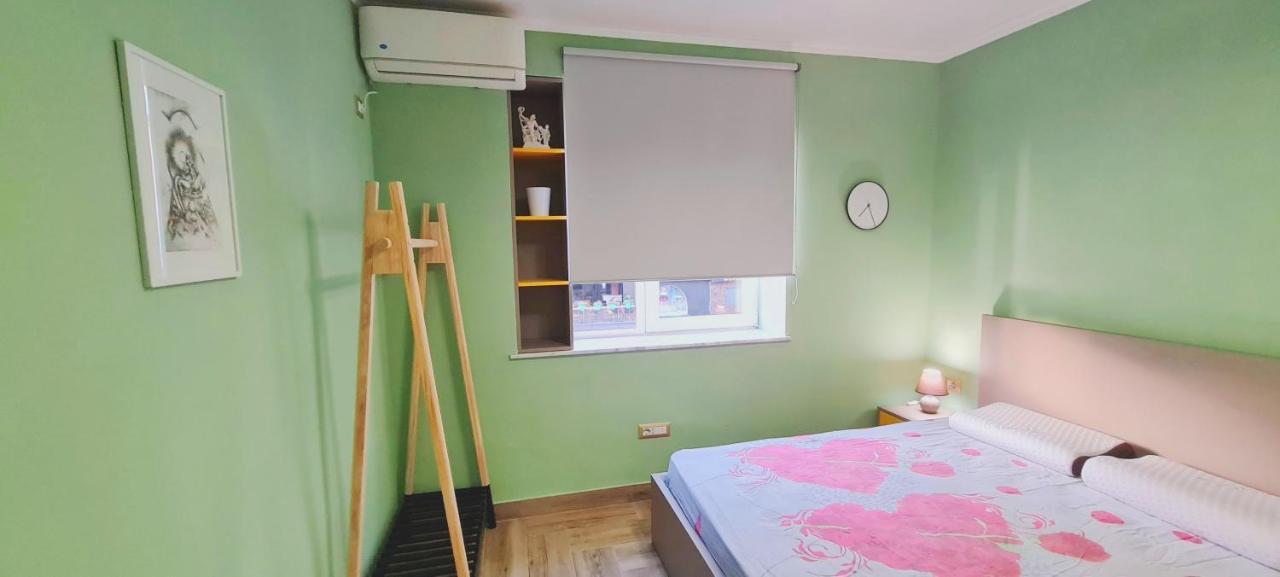 2V1 - Sheshi Willson Apartment Tirana Exterior photo
