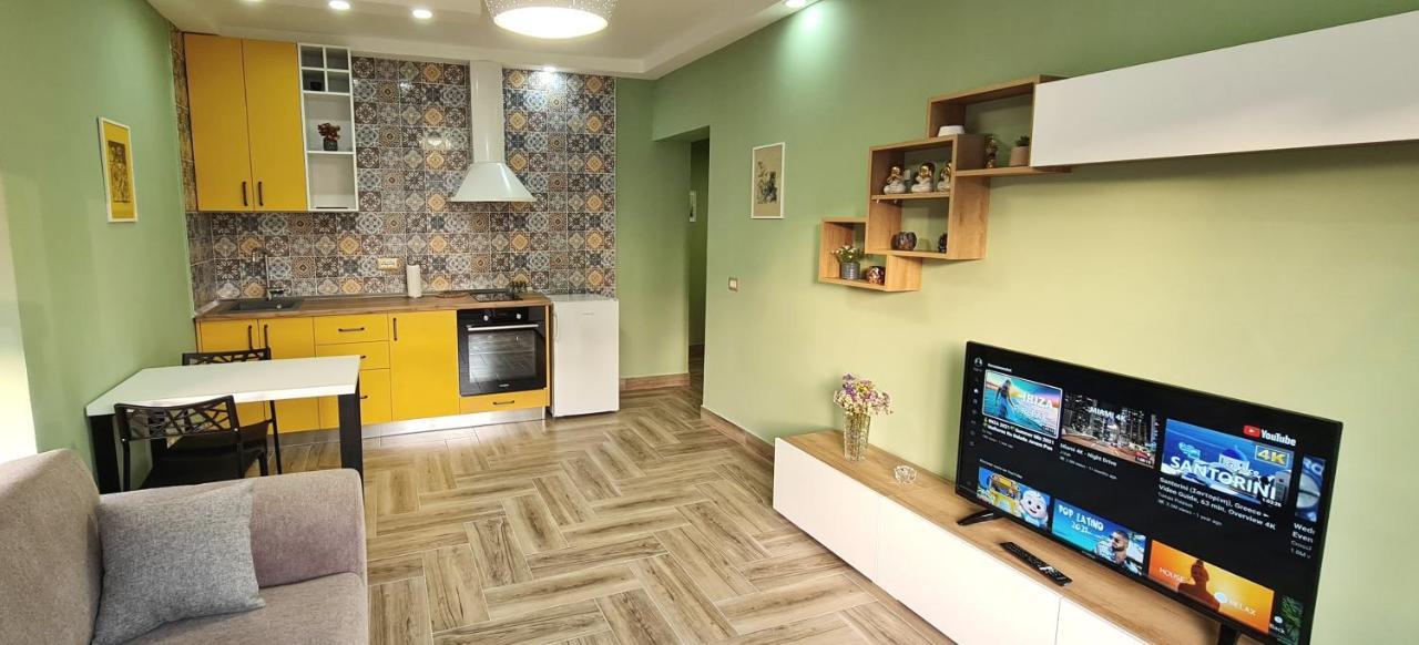 2V1 - Sheshi Willson Apartment Tirana Exterior photo